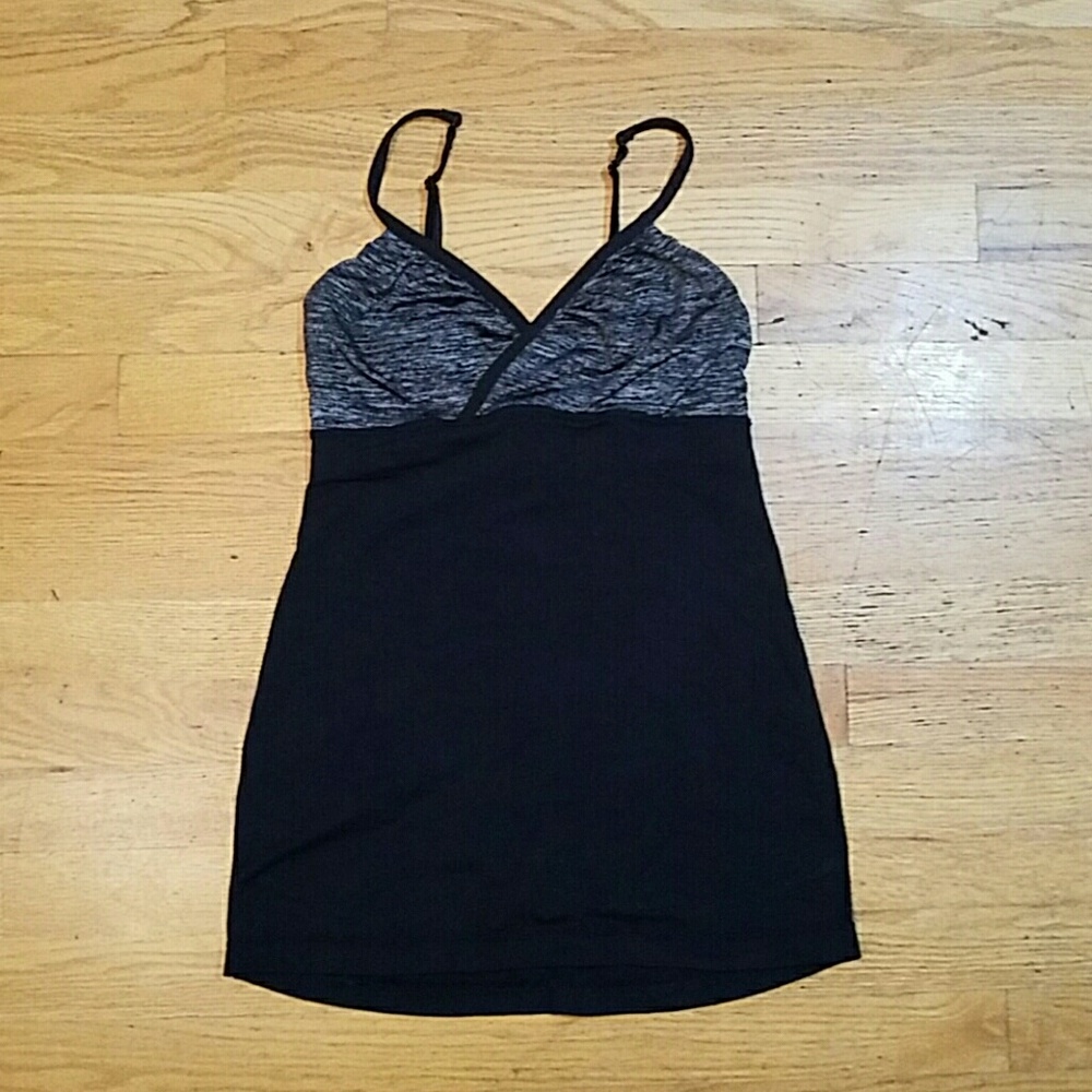 Lululemon tank